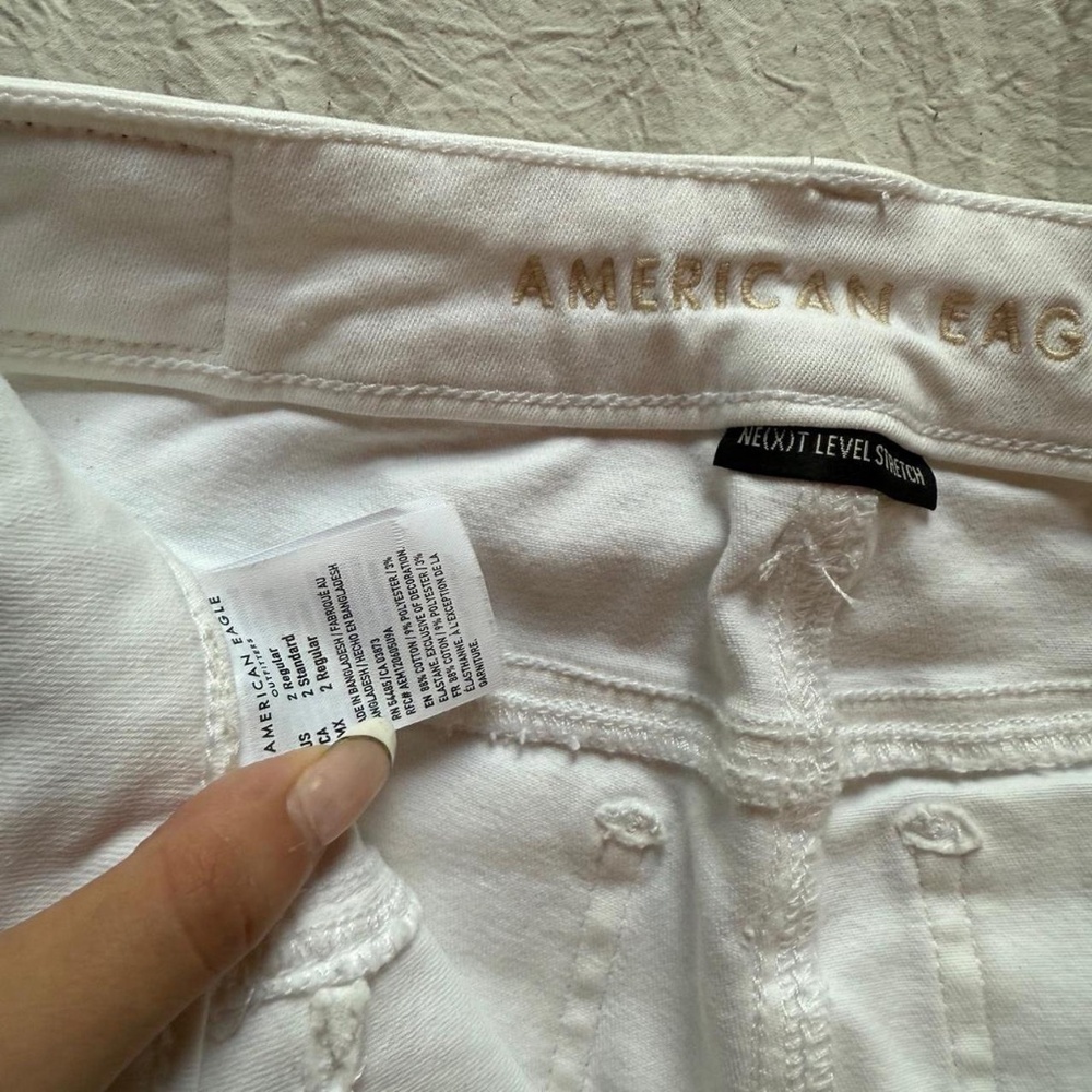 American Eagle white ripped jeans - Picture 1 of 2